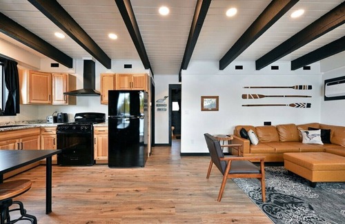 Iron River Kabine | Loon's Nest at The Spot on Buskey Bay of the Pike Lake Chain in Iron River, WI