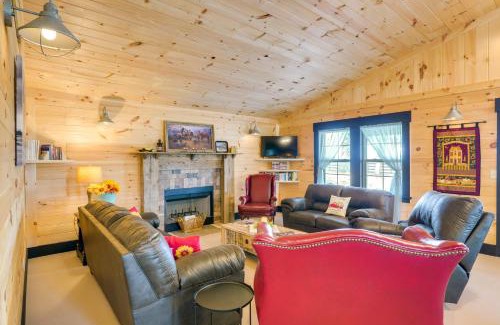 Saint Francis Haus | Loretto Cottage on Bourbon Trail with Fire Pit