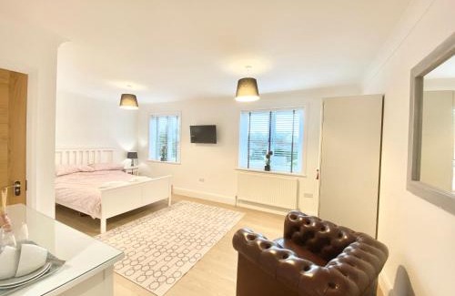 Ashton-under-Lyne Haus | Lottie's Lott