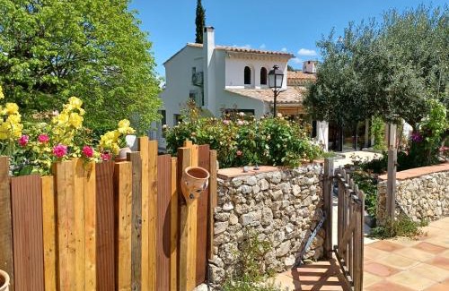 Figanieres Bed & Breakfast | Lou Viei Jas