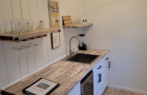 Oscoda Resort | Lovango Hideaway Beach Resort-4 cottages on Lake Huron