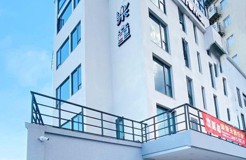 Jiaoxi Hotel | Love Tong