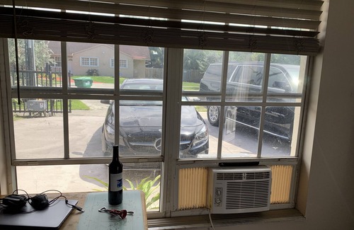 Ludlam Wohnung | Lovely 1-bedroom Studio with hot tub