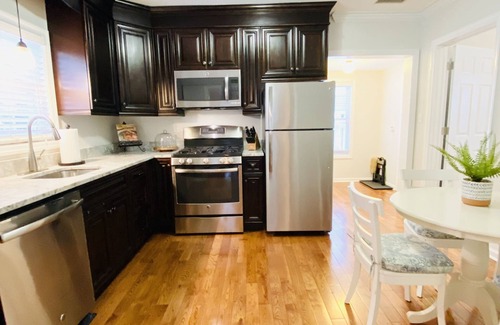 Stamford Wohnung | Lovely 2 bdrm apt w/ parking and outdoor sitting