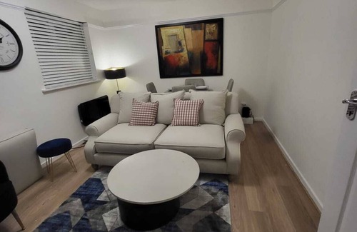 Chafford Hundred Wohnung | Lovely 2-Bed Apartment in Grays