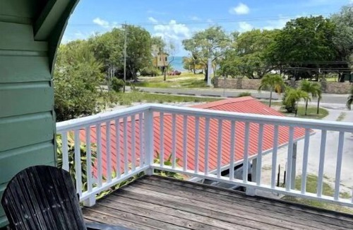 Placencia Wohnung | Lovely 2 bedroom unit, lagoon side with beach view