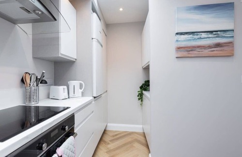 Portobello Haus | Lovely 2bed HOUSE with patio & fast reliable WIFI
