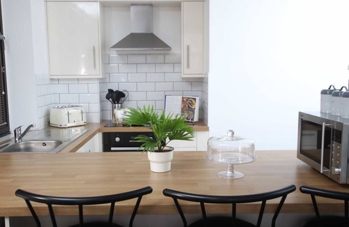 Watford Town Centre Wohnung | Stilvolle, atemberaubende 2-Bett-Wohnung Plus! Gratis Parkplätze