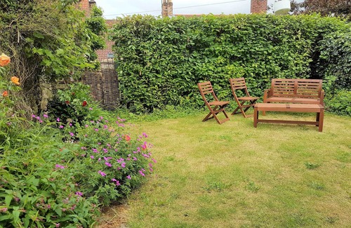 Thornton Dale Hütte | Atemberaubende 3 Schlafzimmer Cottage & Garden in Thornton. Familien- und fahrradfreundlich. W-lan.