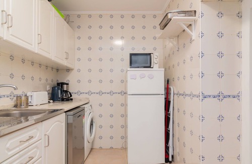 Santa Engracia Wohnung | Lovely & Bright Family Flat W/ Patio