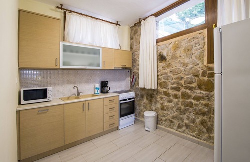 Aristotelis Wohnung | Lovely comfortable apartment on a hill by the sea