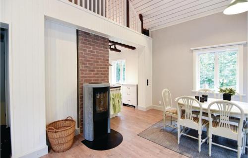 Algaras Haus | Lovely Home In Älgarås With Kitchen
