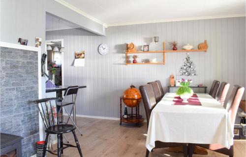 Kvinnherad Haus | Lovely Home In Utåker With Wifi