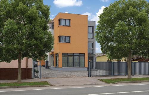 Varazdin Haus | Lovely Home In Varazdin With Kitchen