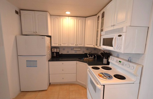 Rehoboth by the Sea Eigentumswohnung | Lovely Ocean Front Condo In The Beachcomber!