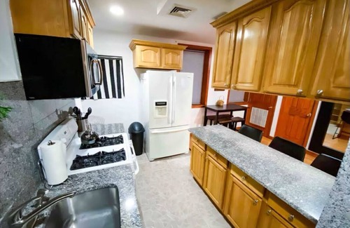 Queens Wohnung | Lovely one bedroom apartment with double bed, ac and wifi. Near to Manhattan