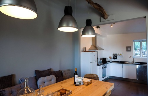 Santo Estevao Hütte | Lovely stay with private terrace and view to the sea.