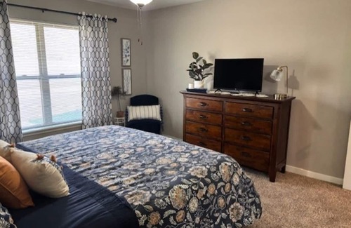 Loves Park Eigentumswohnung | Loves Park Condo: King Bed, Near Water Parks & More!