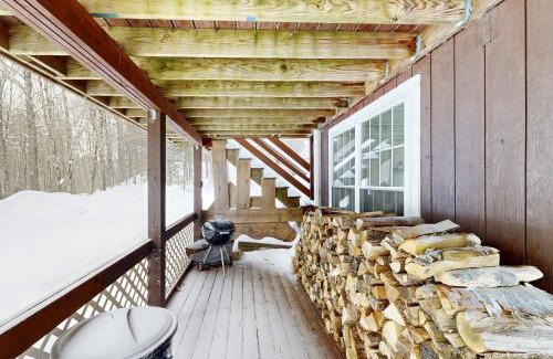 Ludlow Haus | Lower A-Frame Escape
