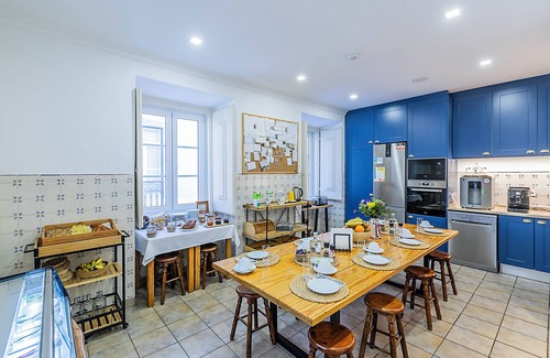 Encarnacao Haus | LR Guest House