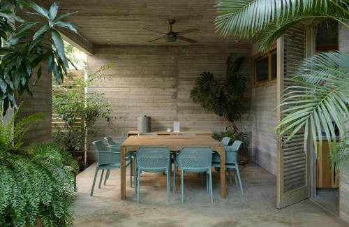 Saladita Haus | Lua - Casa Macu La Saladita surf break