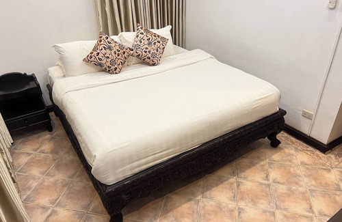 Luang Prabang Haus | Luang Prabang Bakery & Guest House