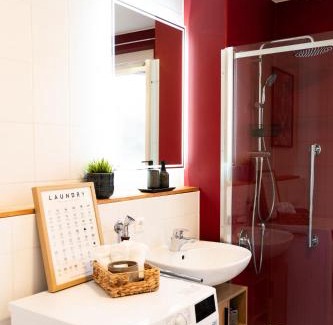 West Wohnung | LuBu Stay Central, Cozy, with Workspace and Parking
