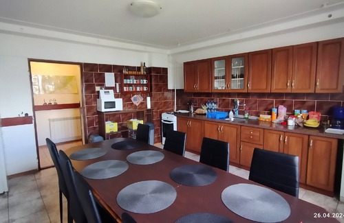 Nova Lesna Bed & Breakfast | Lucky Cat