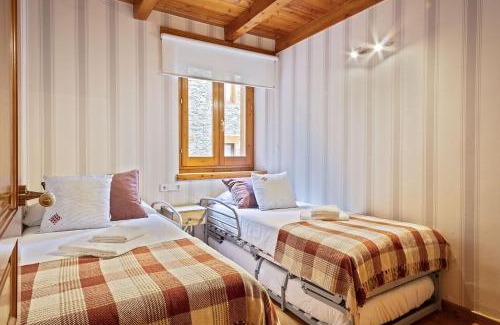 Salardu Wohnung | Luderna - Apartamento con terraza Molières