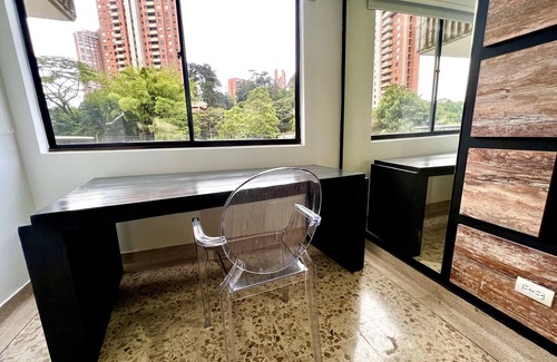 Los Naranjos Wohnung | Lujoso, Amplio Apto en el Barrio más Seguro y Lindo de Medellín