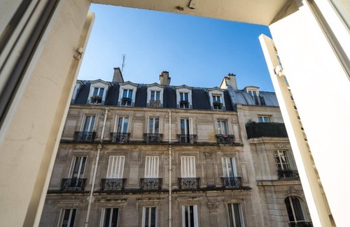 17th Arrondissement Wohnung | Lumineux et Neuf. Appartement Pour 2 Personnes Opéra/montmatre