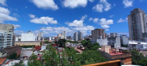 Almagro Wohnung | Luminoso Semipiso 2 Ambientes con Balcón Terraza