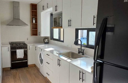 Almagro Wohnung | Luminous Semi-apartment 2 Rooms with Balcony Terrace