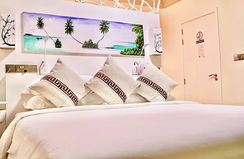 Lhaviyani Atoll Haus | Luna lodge