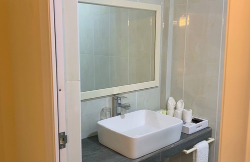 Lhaviyani Atoll Haus | Luna lodge