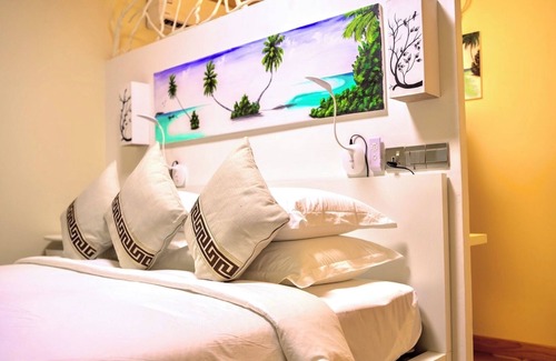 Lhaviyani Atoll Haus | Luna lodge