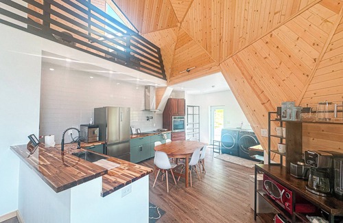 Front Royal Haus | ⭐️Lunar Lookout ⭐️ Geodesic Dome on 8 acres with HOT TUB!