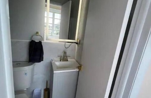 Nassau Wohnung | LUX 4- Cozy 1-bed 1bath w/ WiFi, AC in a beautiful neighborhood in Nassau city