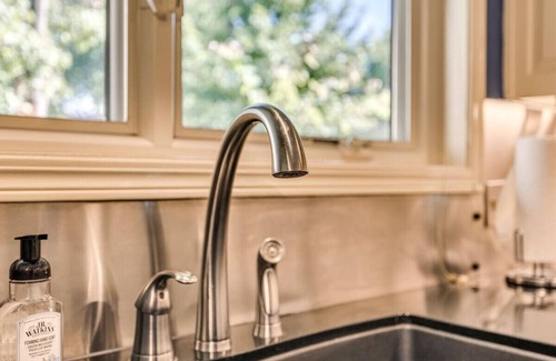 South Tulsa Haus | Lux 4Bed Contemporary Pool Oasis