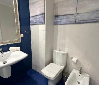 Cascais Wohnung | Lux Apt in Priv Condo with Pool, near Beach, Parking & Easy Access to Lisbon