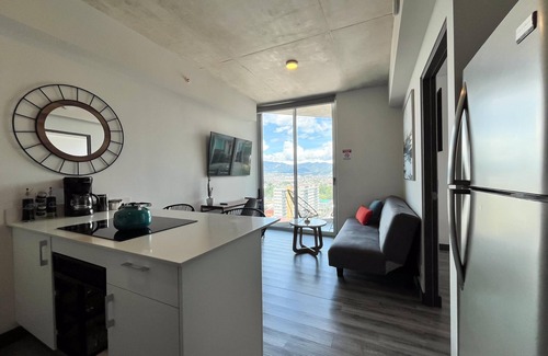 Mata Redonda Wohnung | Lux at 15, Pool, Gym and Stylish City Stay