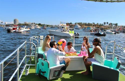 Croissant Park Villa | Lux House Heated Spa & Free Boat Tour!