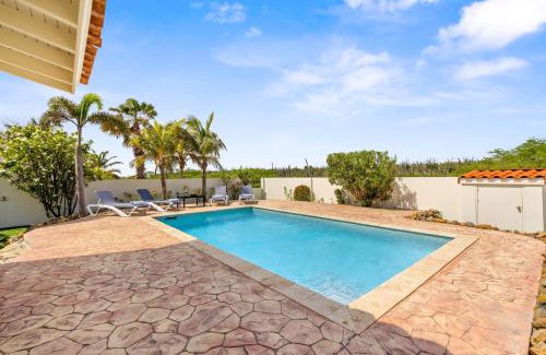 Opal Wohnung | LUXE 3BR and 3BA Villa w Pool Villa Leone by Bocobay