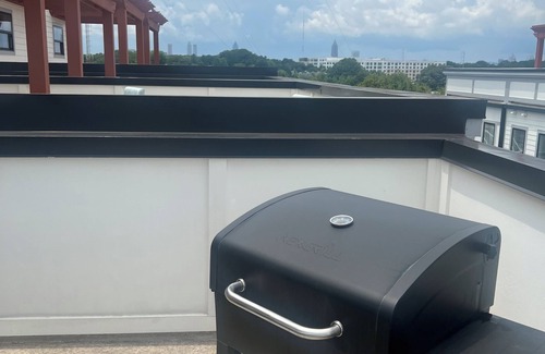 Edgewood Haus | Luxe 5-Level Townhouse with CITY VIEW