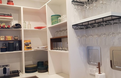 Annerley Haus | Luxe 5BR Executive Retreat ✓pool✓sauna✓pet friendly