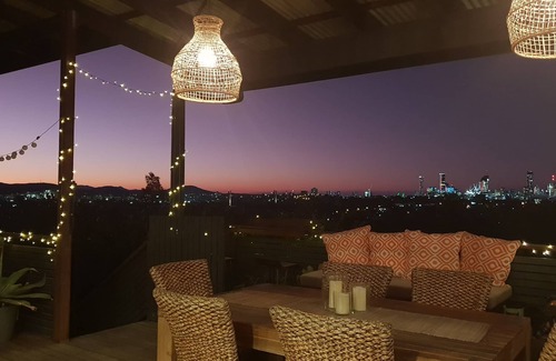 Annerley Haus | Luxe 5BR Executive Retreat ✓pool✓sauna✓pet friendly