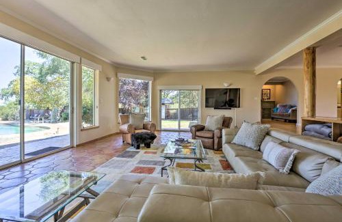 Auburn Haus | Luxe Auburn Hideaway with Tennis Court and Views!