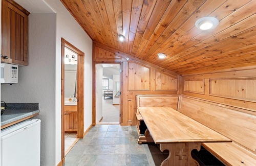 Midway Eigentumswohnung | Luxe Chalet - Sleeps 15