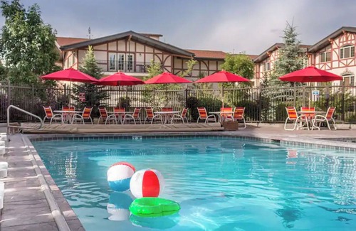 Midway Eigentumswohnung | Luxe Chalet - Sleeps 15