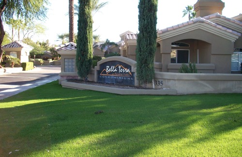 Paradise Valley Village Eigentumswohnung | Executive Luxus-Eigentumswohnung in wünschenswerten Bella Terra